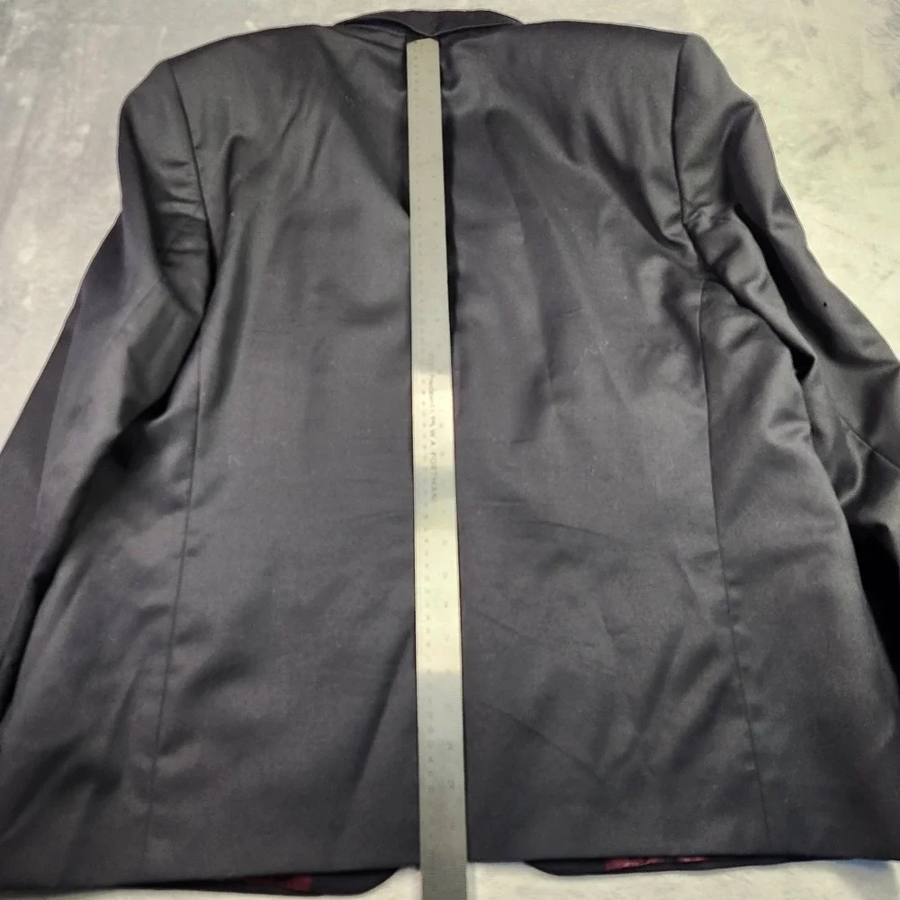 J. Victor Men's 46S Black 100% Wool Blazer Jacket Crest Buttons Flaws Canada 46